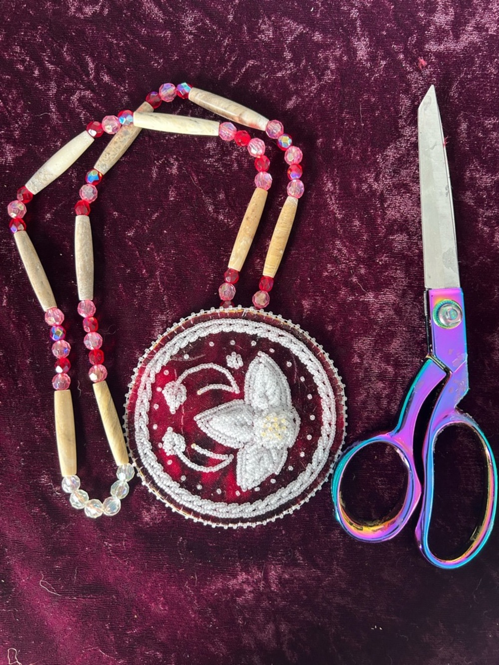 Indigenous Hand-Beaded Items - Picture 8 of 10